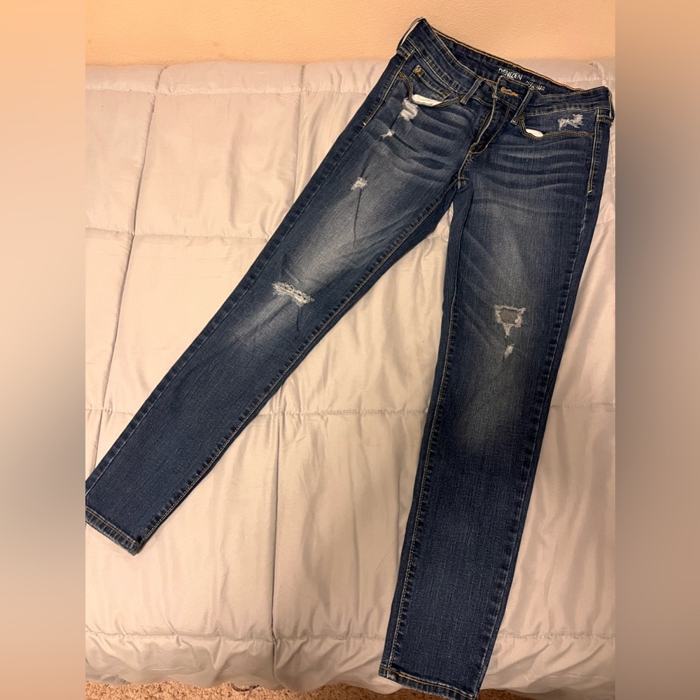 Women’s Denizen distressed skinny jeans
